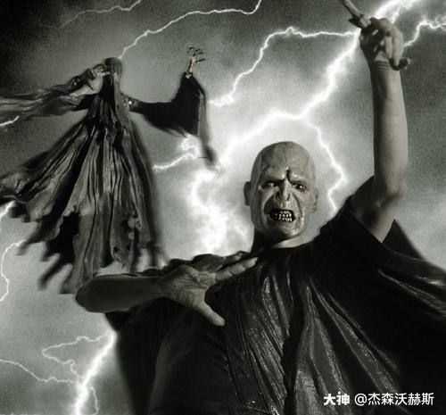 查看全文每五秒召唤一个食死徒技能:强化默默然,阿瓦达索命,钻心剜骨