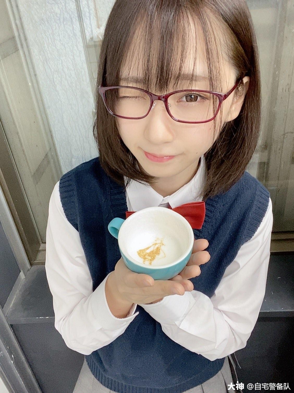 福利姬奶凶奶凶的伊织萌