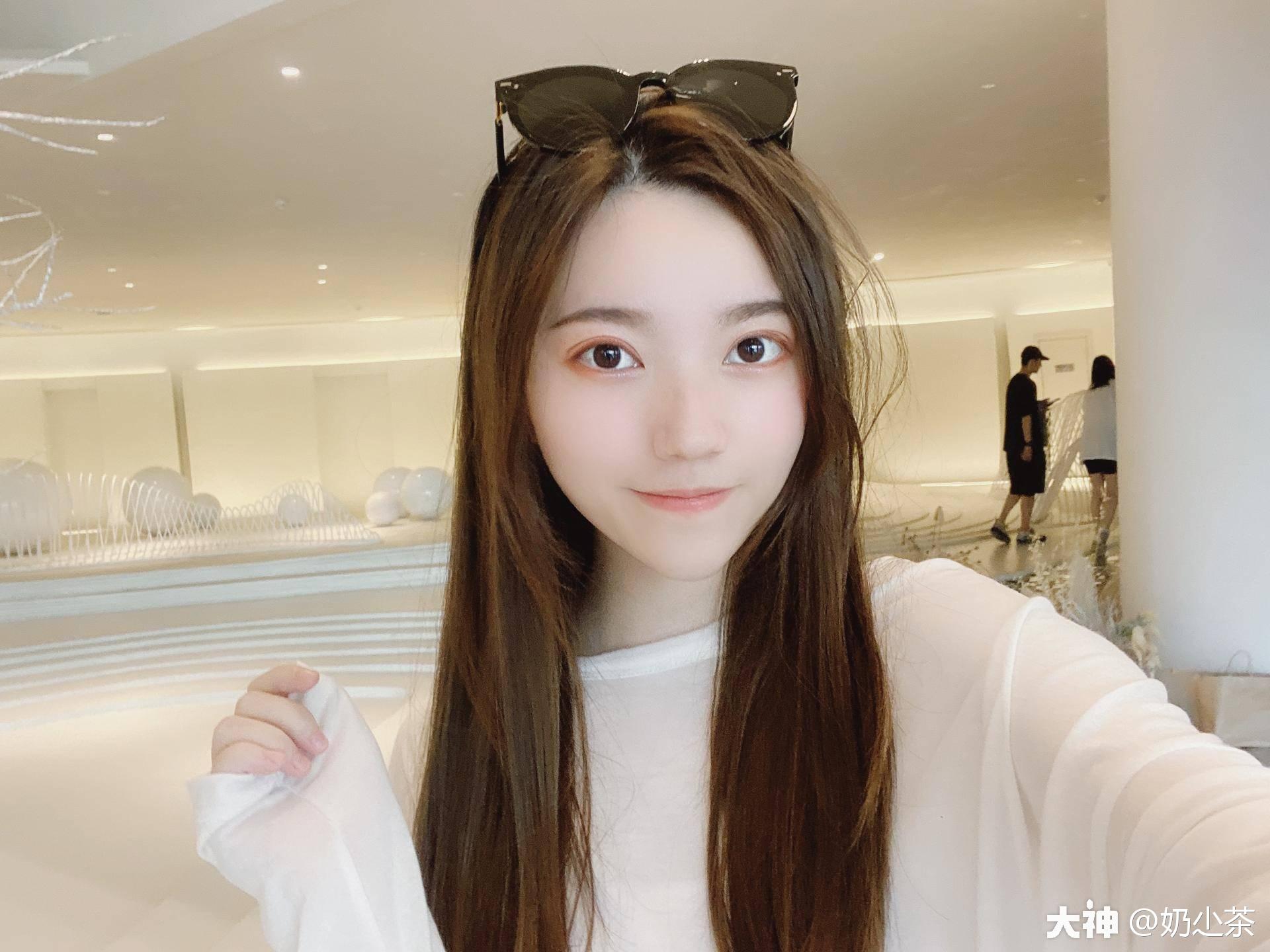 三维美女专访百万粉丝自媒体博主ー小樱桃桃桃_大神