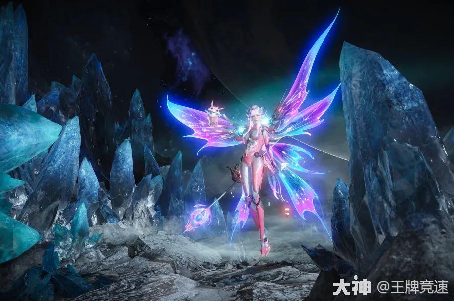  "守护之翼""秩序之翼"展示>- 全新殿堂尊享时装-审判者及制裁者即将